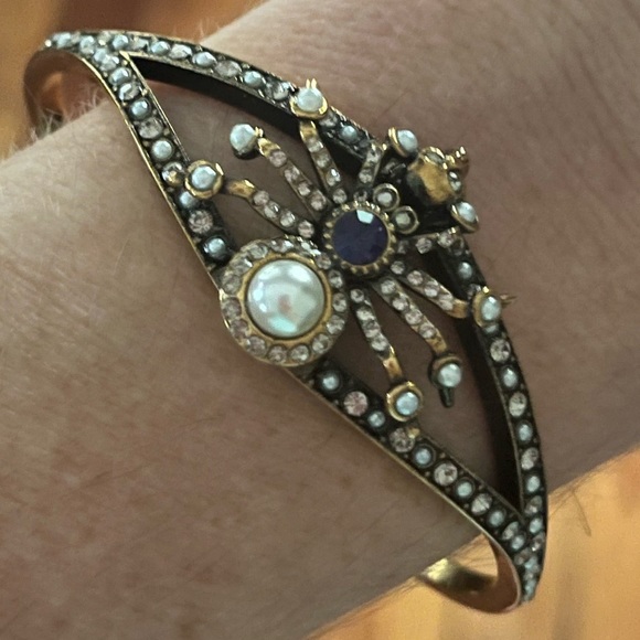 ⭐️SOLD⭐️Alexander McQueen Spider Cuff - Picture 8 of 17